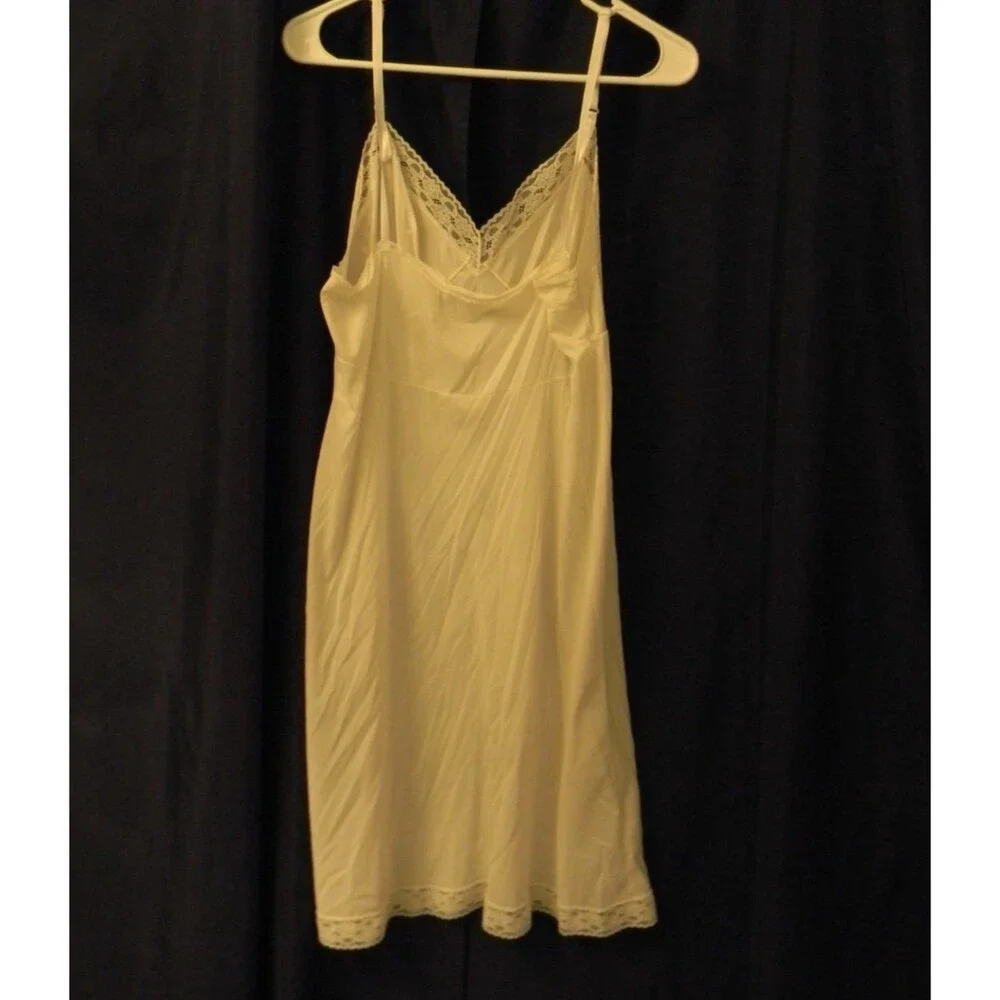 Vanity Fair Vintage Slip Made in USA White Lace Adjustable Straps